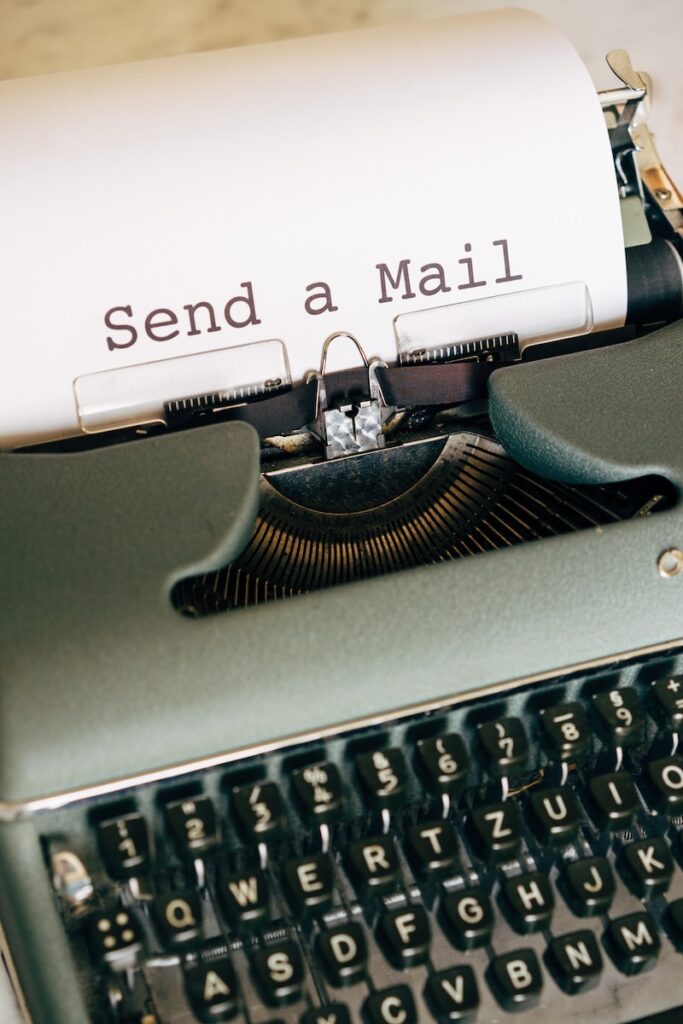 what is cold email